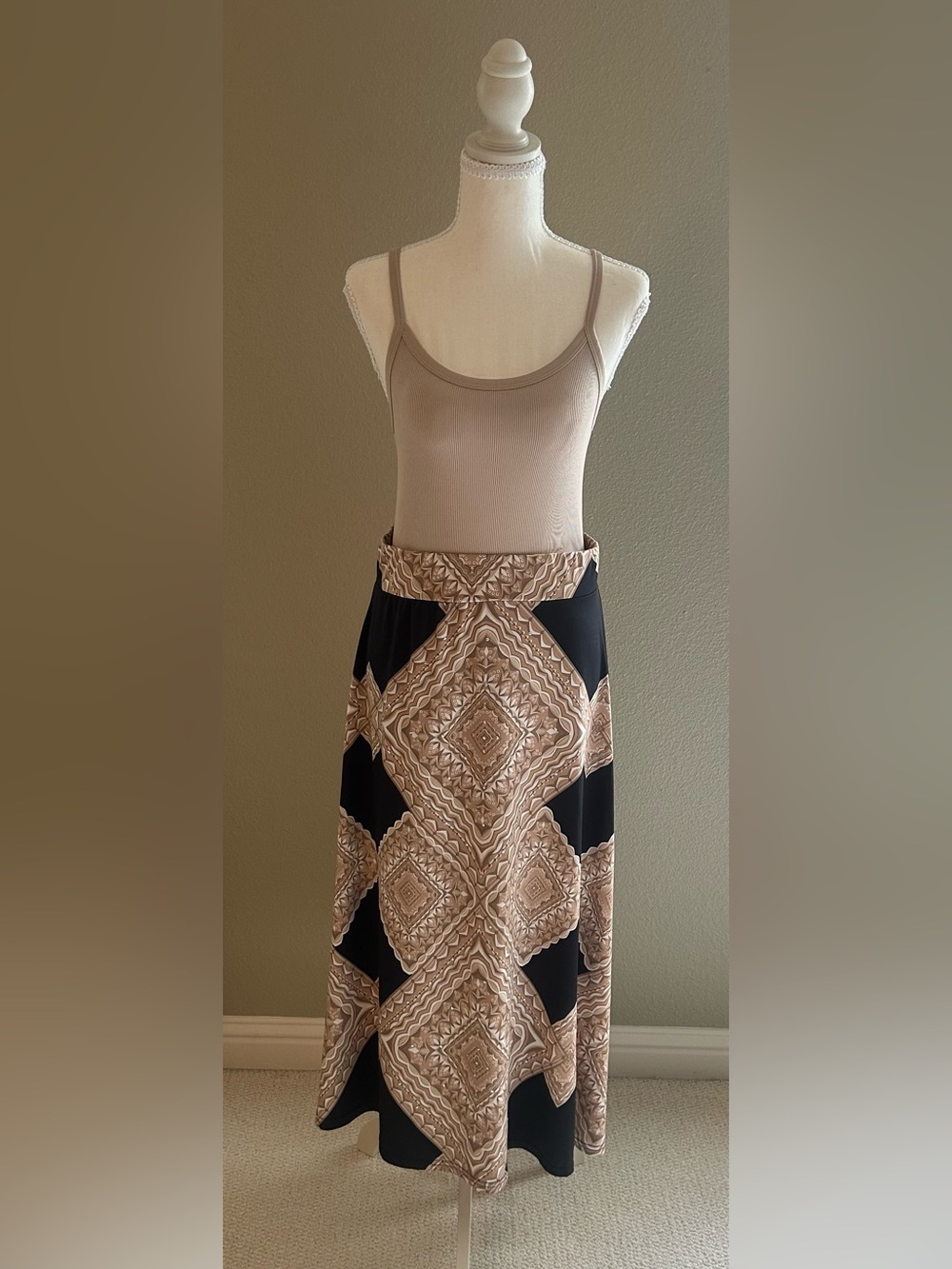 Metro Wear Black and Beige Geometric Maxi Skirt